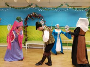 horse's branle bow and curtsey