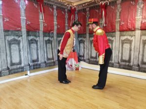 spansih waltz give honors